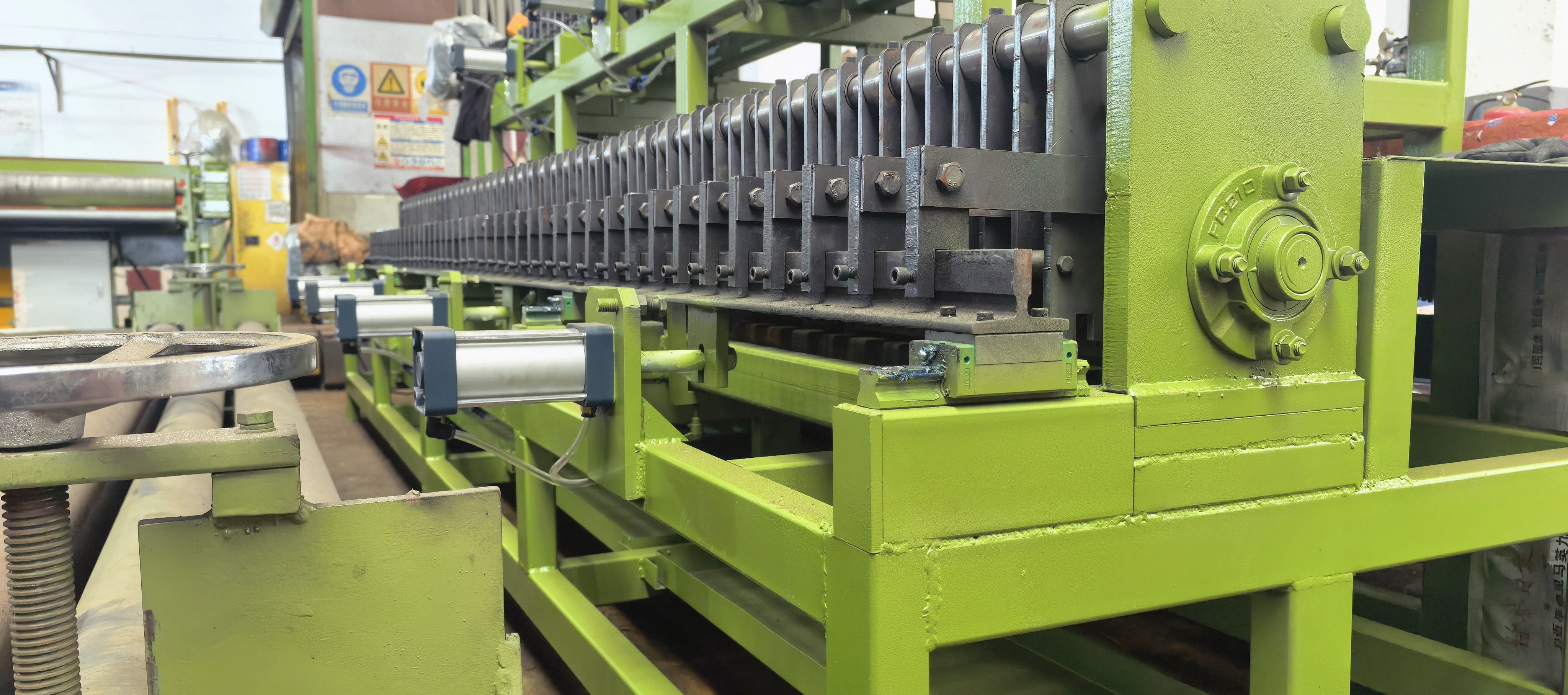 Latest company blogs about Why Edge Winding Matters: The Benefits of a Reliable Gabion Basket Edge Winding Machine