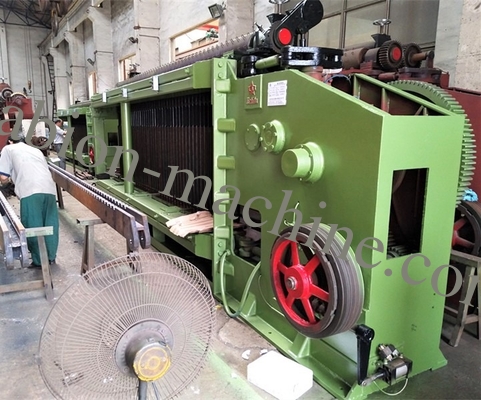 Buy Chicken Gabion Mesh Machine 350-550N/Mm2 ±3% Tolerance Twisted Weaving online manufacture