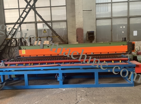 Buy Height 0.5m-2m Gabion Mesh Machine with Zinc Coating 220-280g/m2 online manufacture