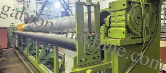 Buy Automatic Servo Driven Wire Mesh Cutting Machine for Gabion Netting Sheet Shearing 5.5m Width online manufacture
